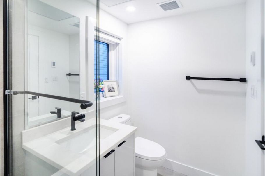 3304 Wellington Avenue Vancouver, BC - 18