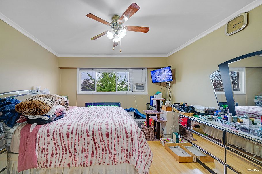 1359 E 64th Avenue Vancouver, BC - 23