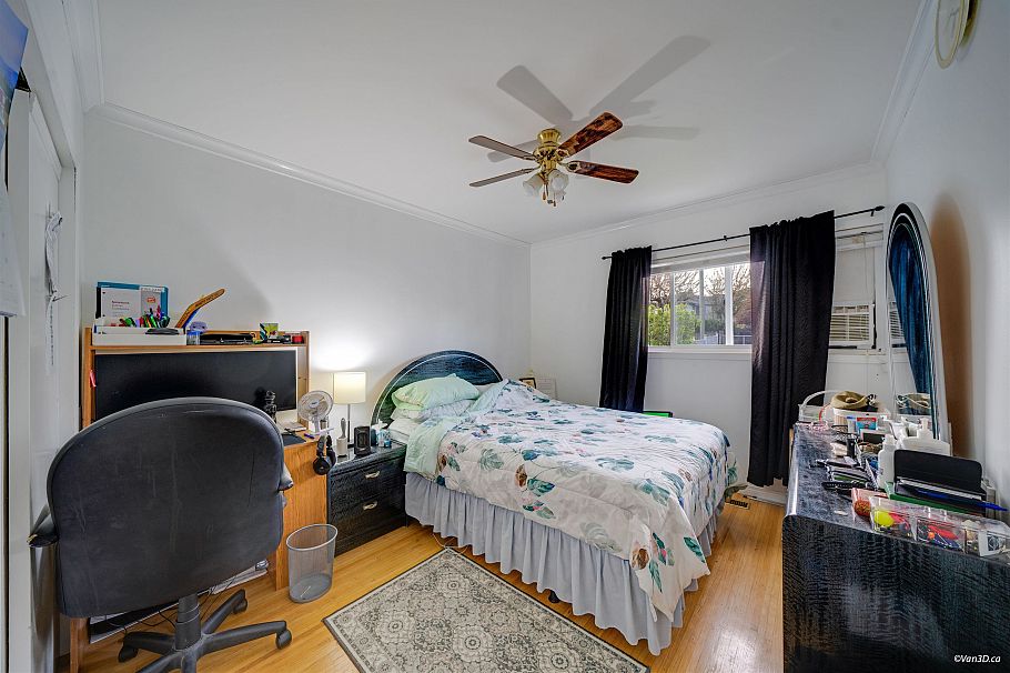 1359 E 64th Avenue Vancouver, BC - 26