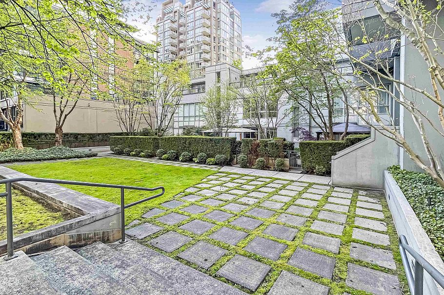 302 1010 Richards Street Vancouver, BC - 26