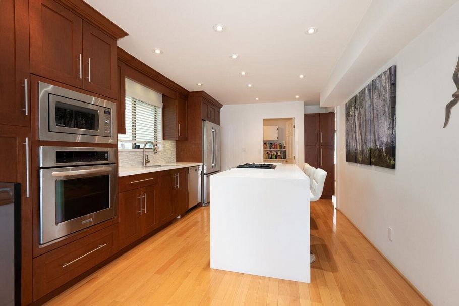 2564 Panorama Drive North Vancouver, BC - 15