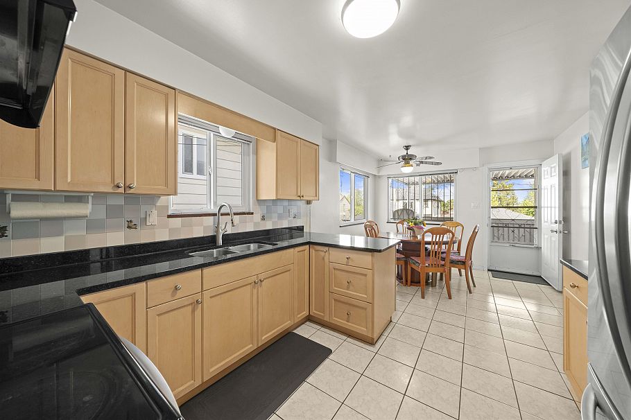 5267 Spencer Street Vancouver, BC - 8