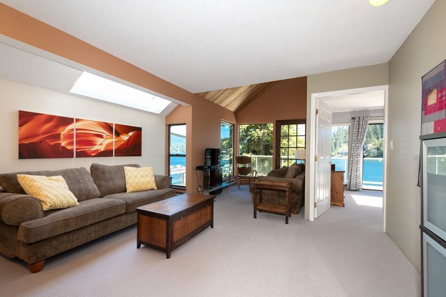 2564 Panorama Drive North Vancouver, BC - 18