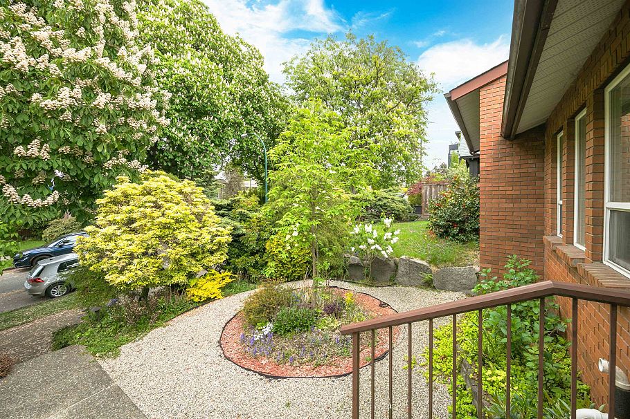 2118 6050 Larch Street Vancouver, BC - 27