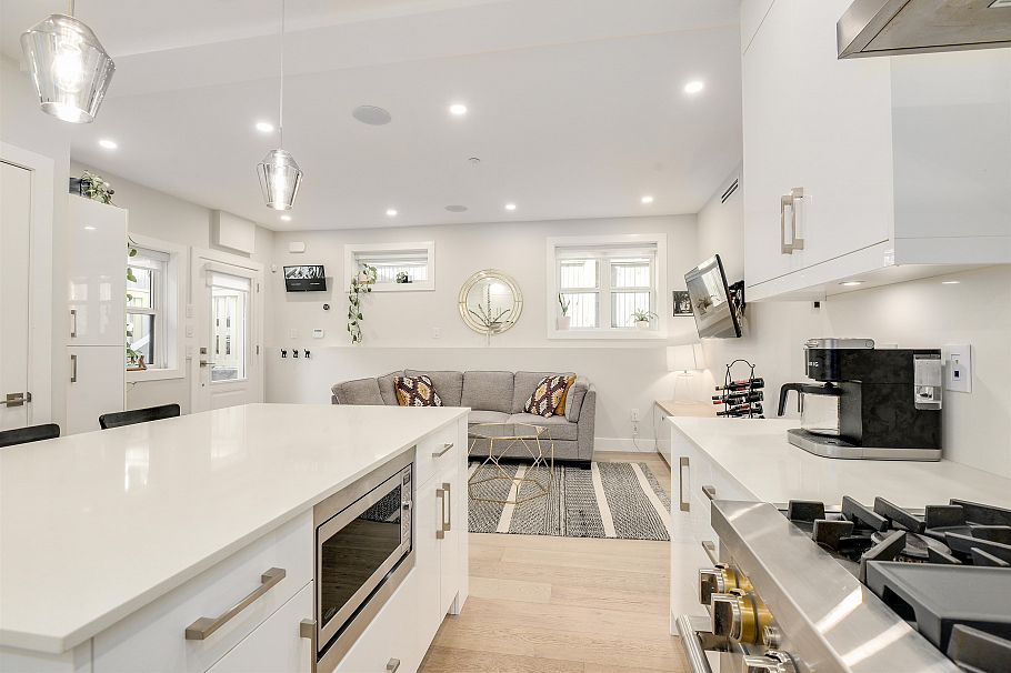 1762 E 14th Avenue Vancouver, BC - 11