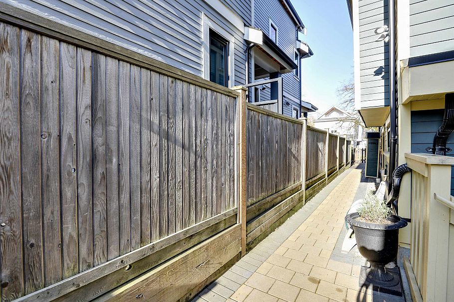 1762 E 14th Avenue Vancouver, BC - 20