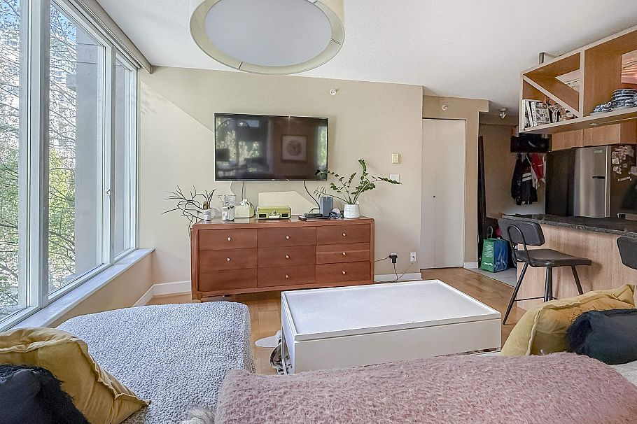 302 1010 Richards Street Vancouver, BC - 9