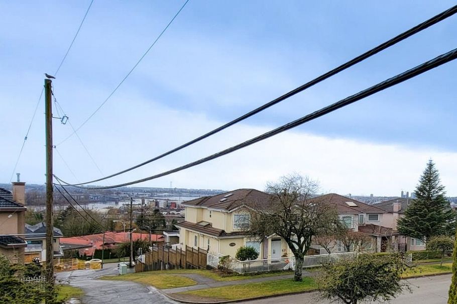 2155 Burquitlam Drive Vancouver, BC - 4