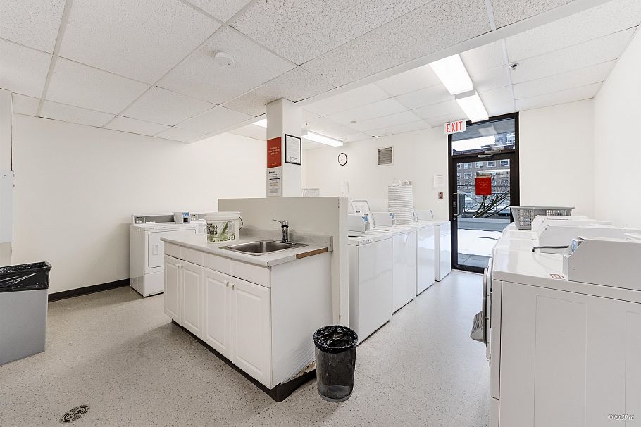 1902 1188 Howe Street Vancouver, BC - 14