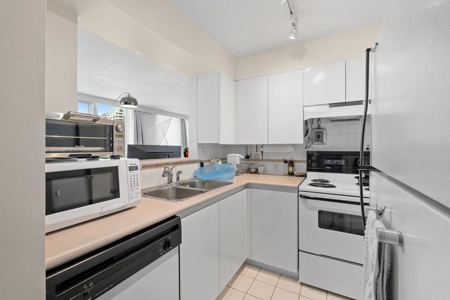 1706 888 Pacific Street Vancouver, BC - 6