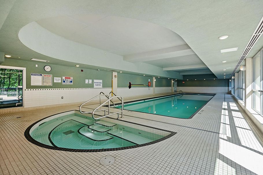 938 Beatty Street Vancouver, BC - 2