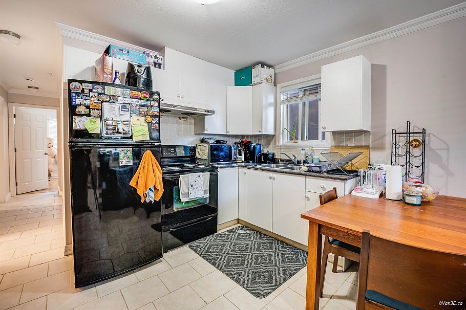 3021 E 29th Avenue Vancouver, BC - 25