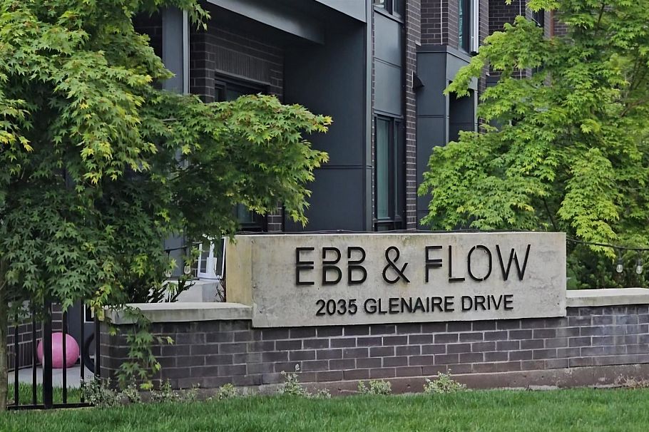 122 2035 Glenaire Drive North Vancouver, BC - 1