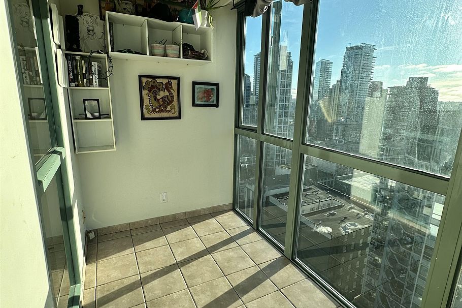 1902 1188 Howe Street Vancouver, BC - 6