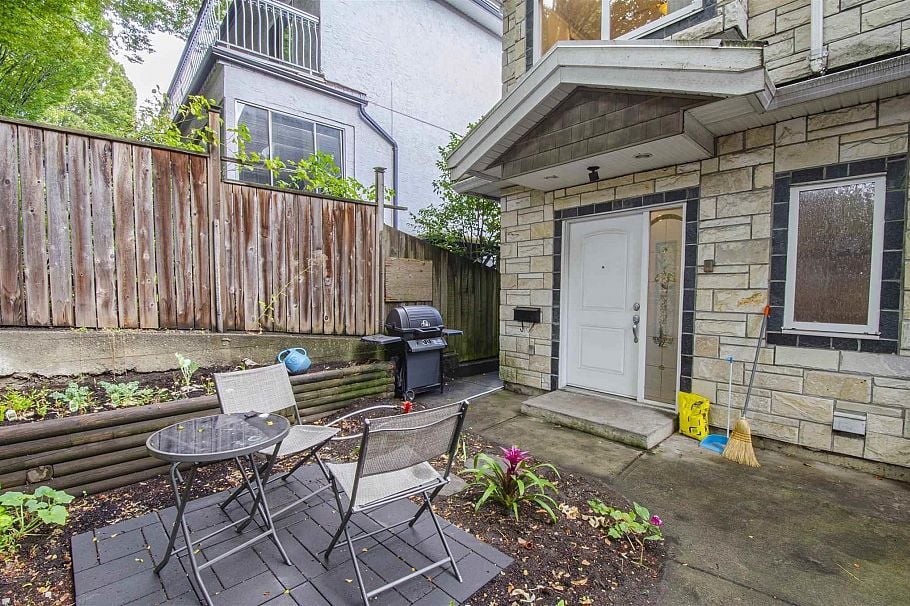 1550 E 1st Avenue Vancouver, BC - 5