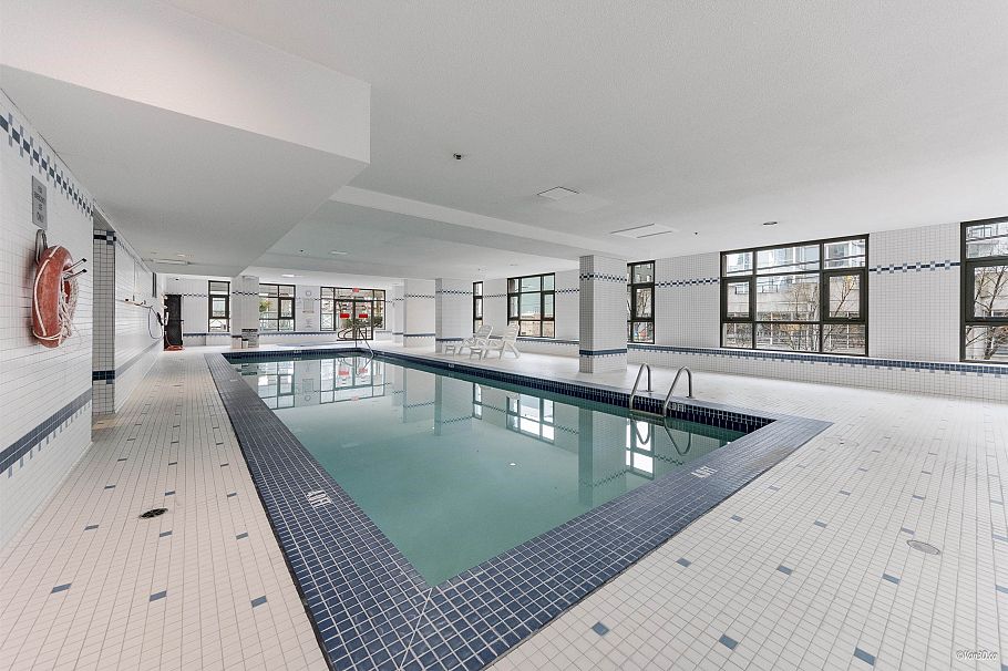 1902 1188 Howe Street Vancouver, BC - 15