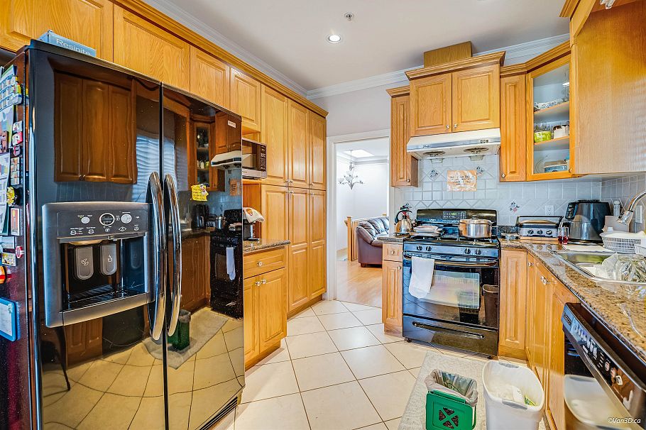 3021 E 29th Avenue Vancouver, BC - 6