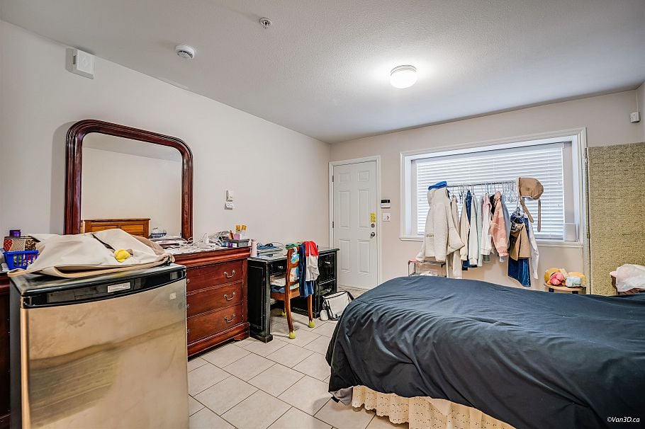 3021 E 29th Avenue Vancouver, BC - 22