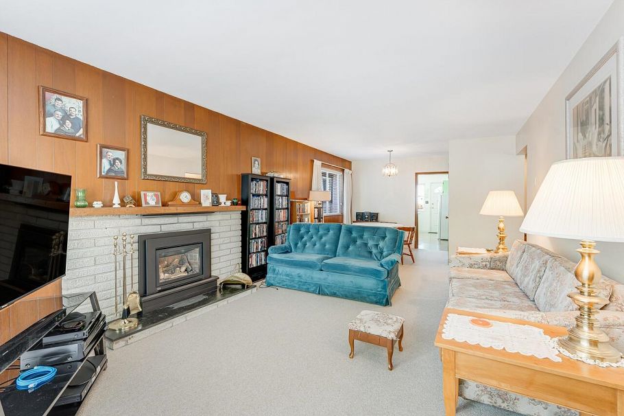 1066 E 63rd Avenue Vancouver, BC - 18