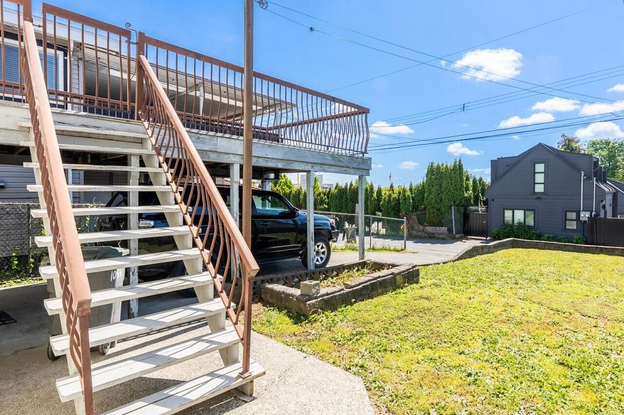 1066 E 63rd Avenue Vancouver, BC - 9