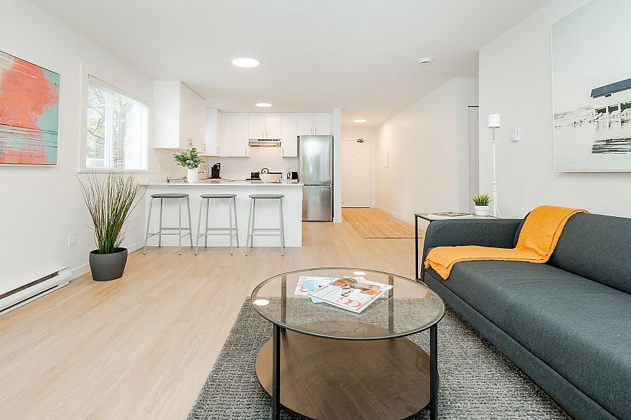 104 8690 Montcalm Street Vancouver, BC - 5