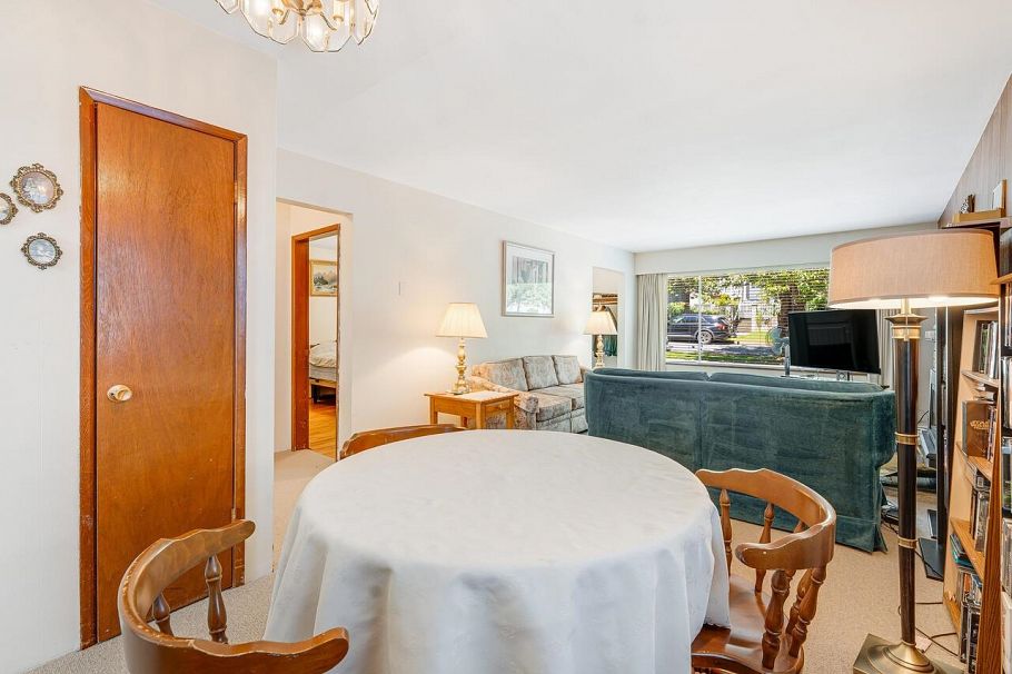 1066 E 63rd Avenue Vancouver, BC - 22