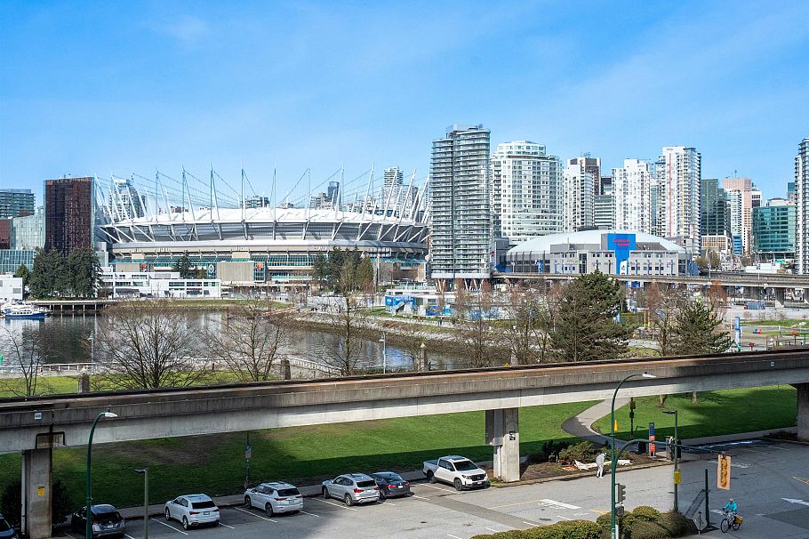 406 1128 Quebec Street Vancouver, BC - 24