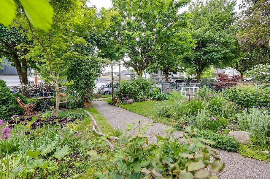 1405 - 1403 E 14th Avenue Vancouver, BC - 2