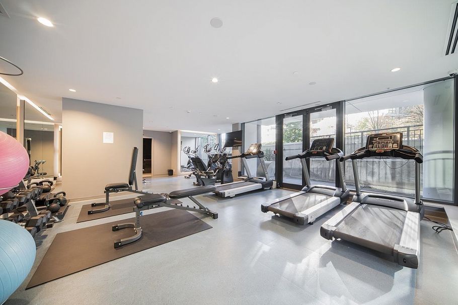 701 3487 Binning Road Vancouver, BC - 2