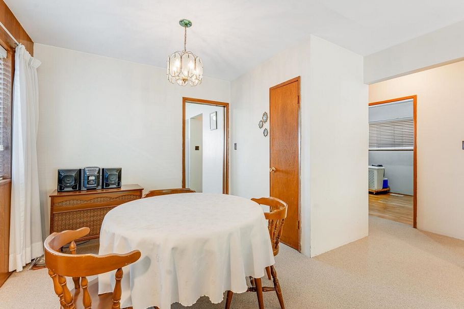 1066 E 63rd Avenue Vancouver, BC - 23