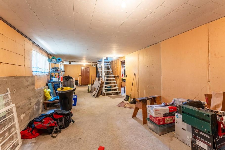 1066 E 63rd Avenue Vancouver, BC - 24