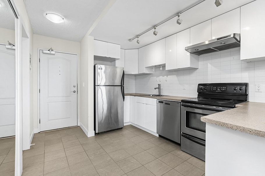 1610 2016 Fullerton Avenue North Vancouver, BC - 3