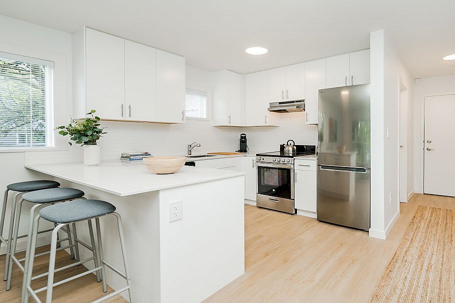 104 8690 Montcalm Street Vancouver, BC - 9