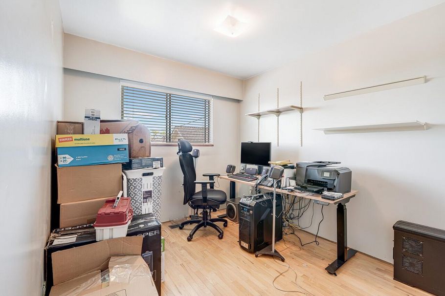 1066 E 63rd Avenue Vancouver, BC - 12