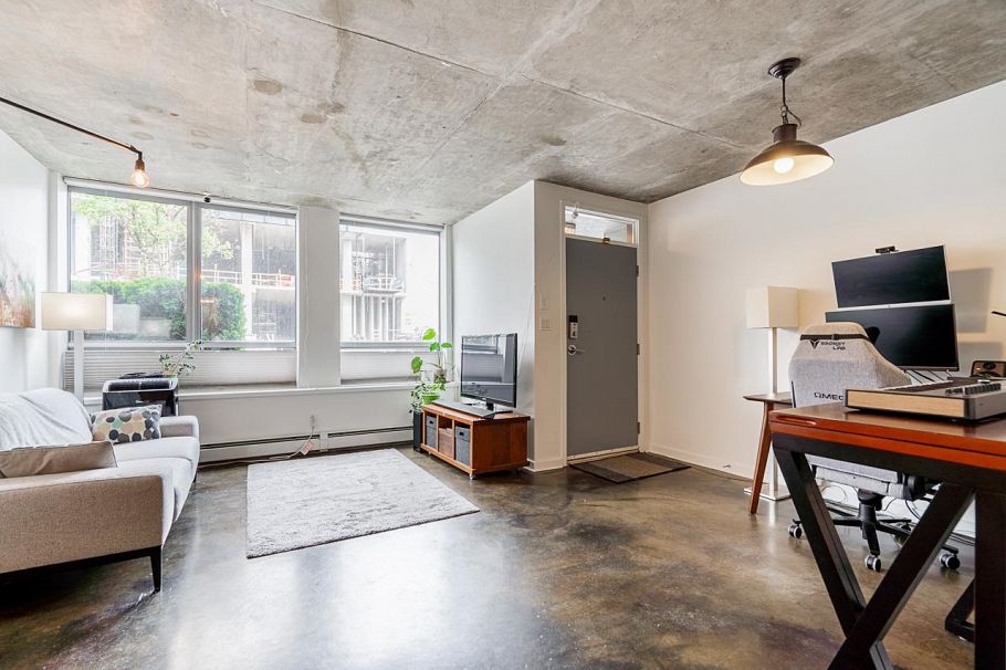 917 Station Street Vancouver, BC - 5