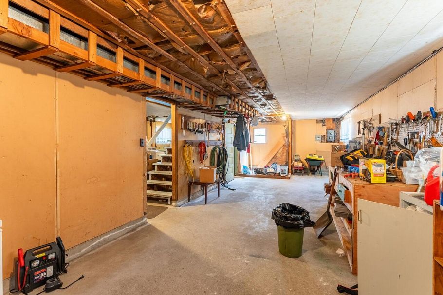 1066 E 63rd Avenue Vancouver, BC - 25