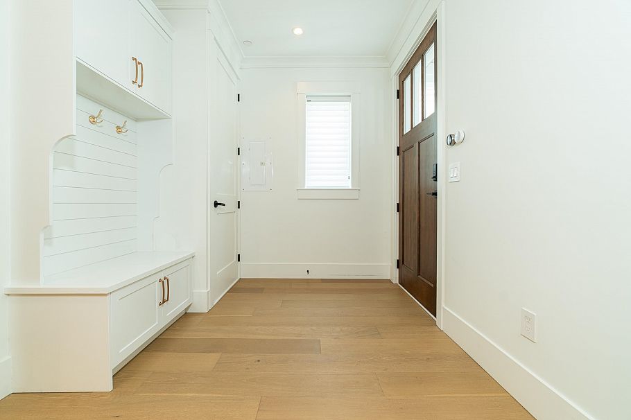 2047 E 51 Avenue Vancouver, BC - 4