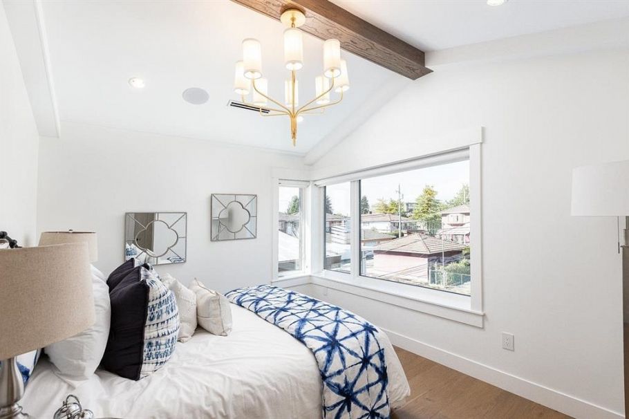 2047 E 51 Avenue Vancouver, BC - 17