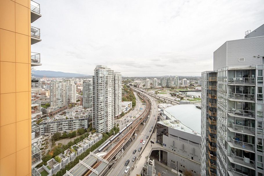 2901 602 Citadel Parade Vancouver, BC - 8