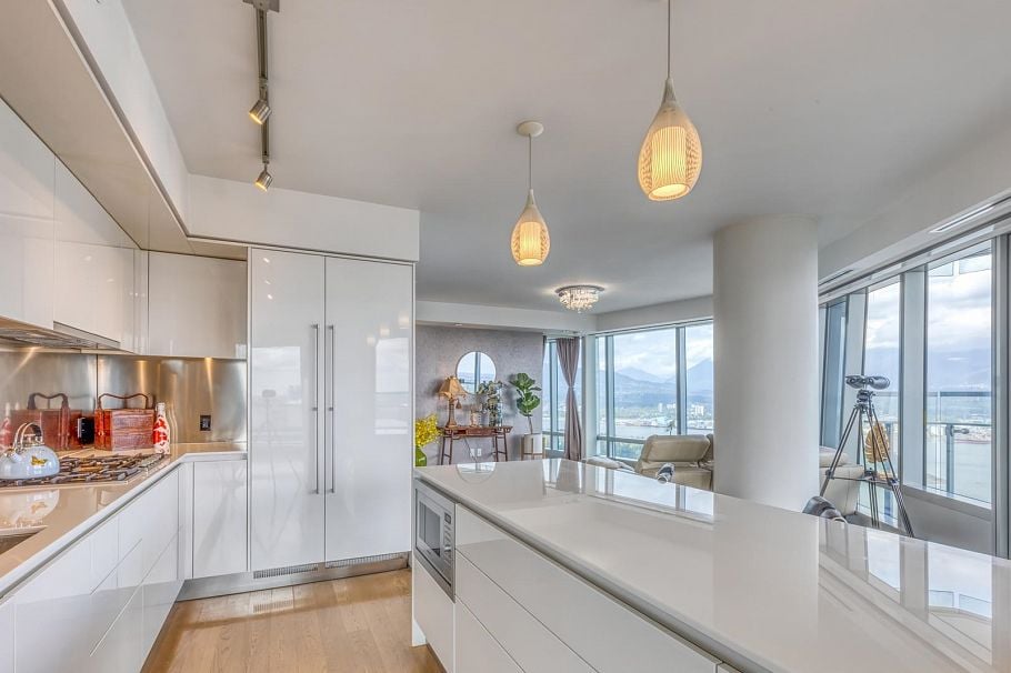 5606 1151 W Georgia Street Vancouver, BC - 5