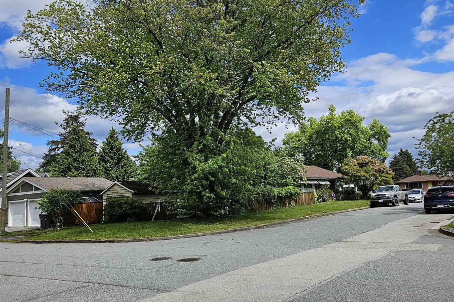 3625 E 24th Avenue Vancouver, BC - 3