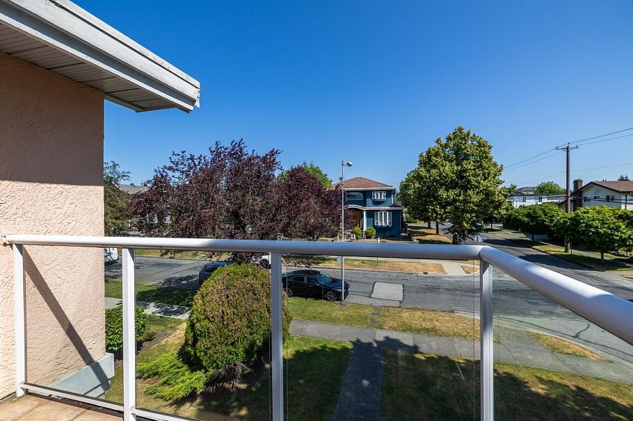 108 W 46 Avenue Vancouver, BC - 14