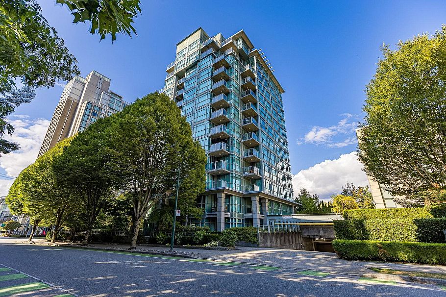802 1889 Alberni Street Vancouver, BC - 1