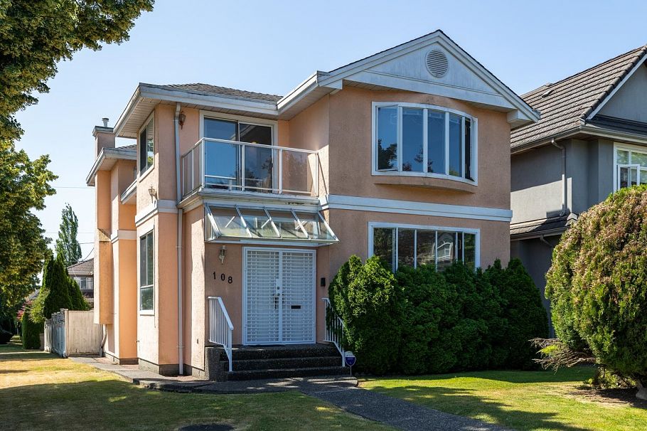 108 W 46 Avenue Vancouver, BC - 1