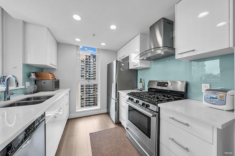 1802 1408 Strathmore Mews Vancouver, BC - 8