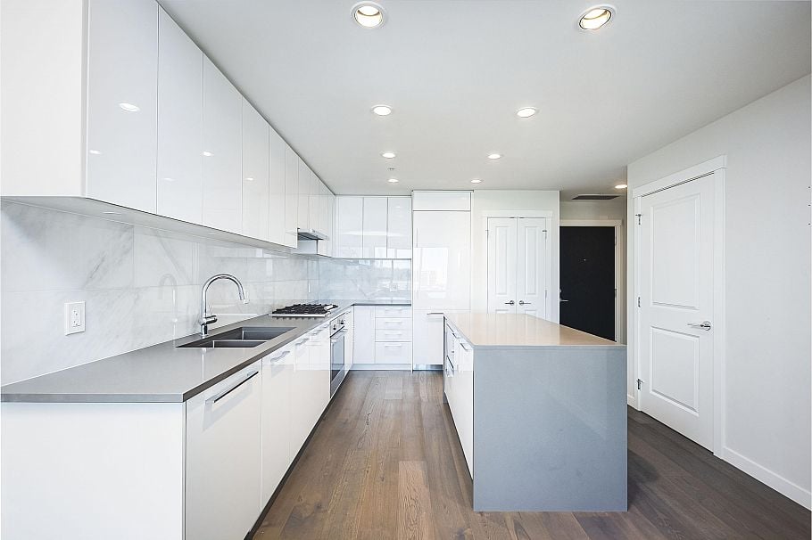 1302 3487 Binning Road Vancouver, BC - 8