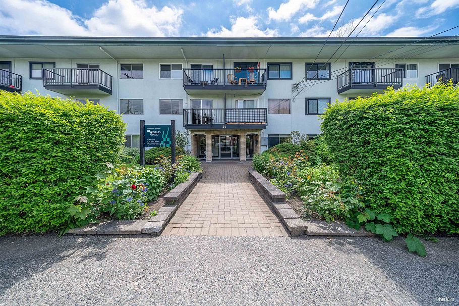 116 36 E 14th Avenue Vancouver, BC - 24