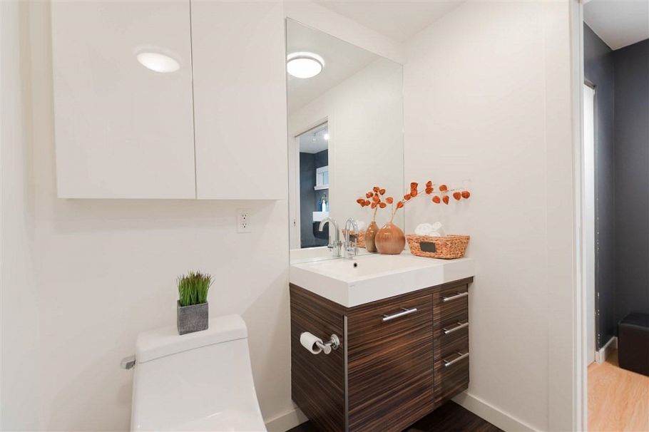 202 370 Carrall Street Vancouver, BC - 15