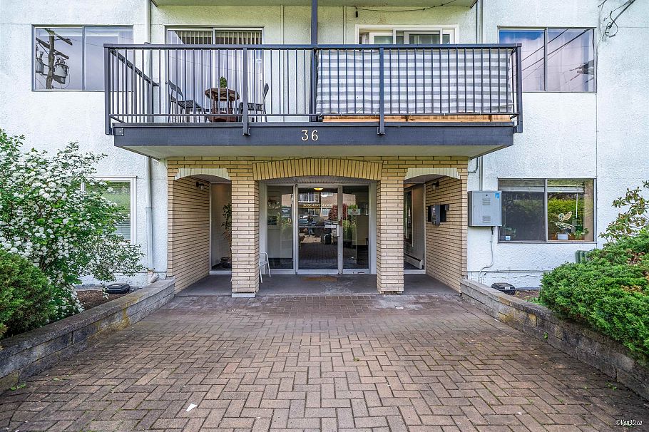 116 36 E 14th Avenue Vancouver, BC - 23