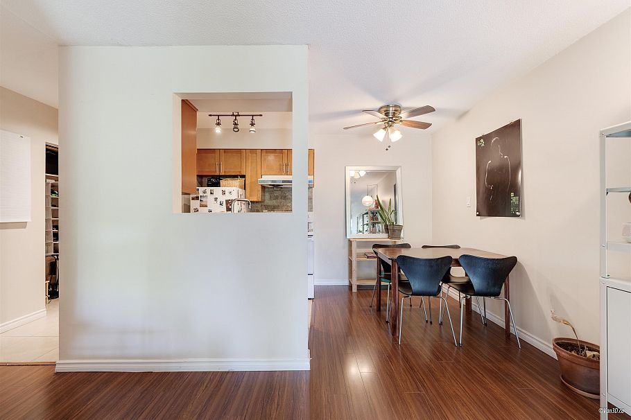 116 36 E 14th Avenue Vancouver, BC - 9